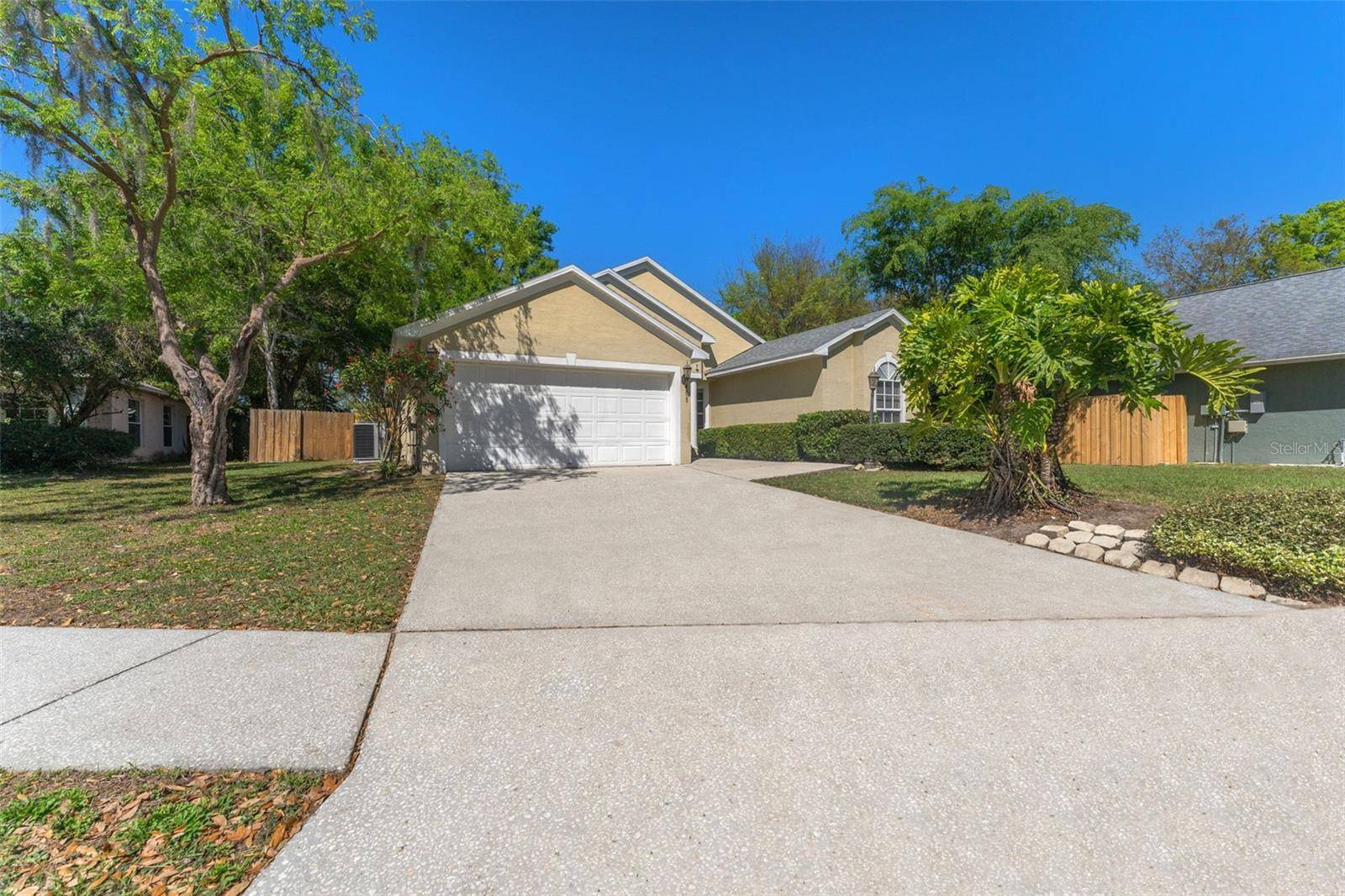 Seffner, FL 33584,408 VALENCIA PARK DR