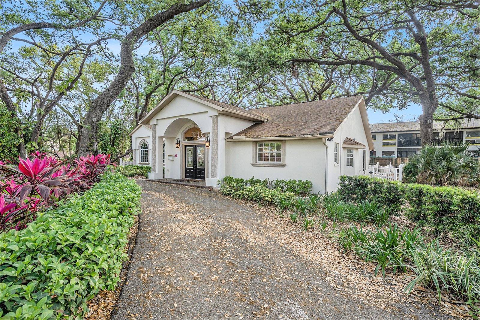 Brandon, FL 33511,329 PAULS DR #101