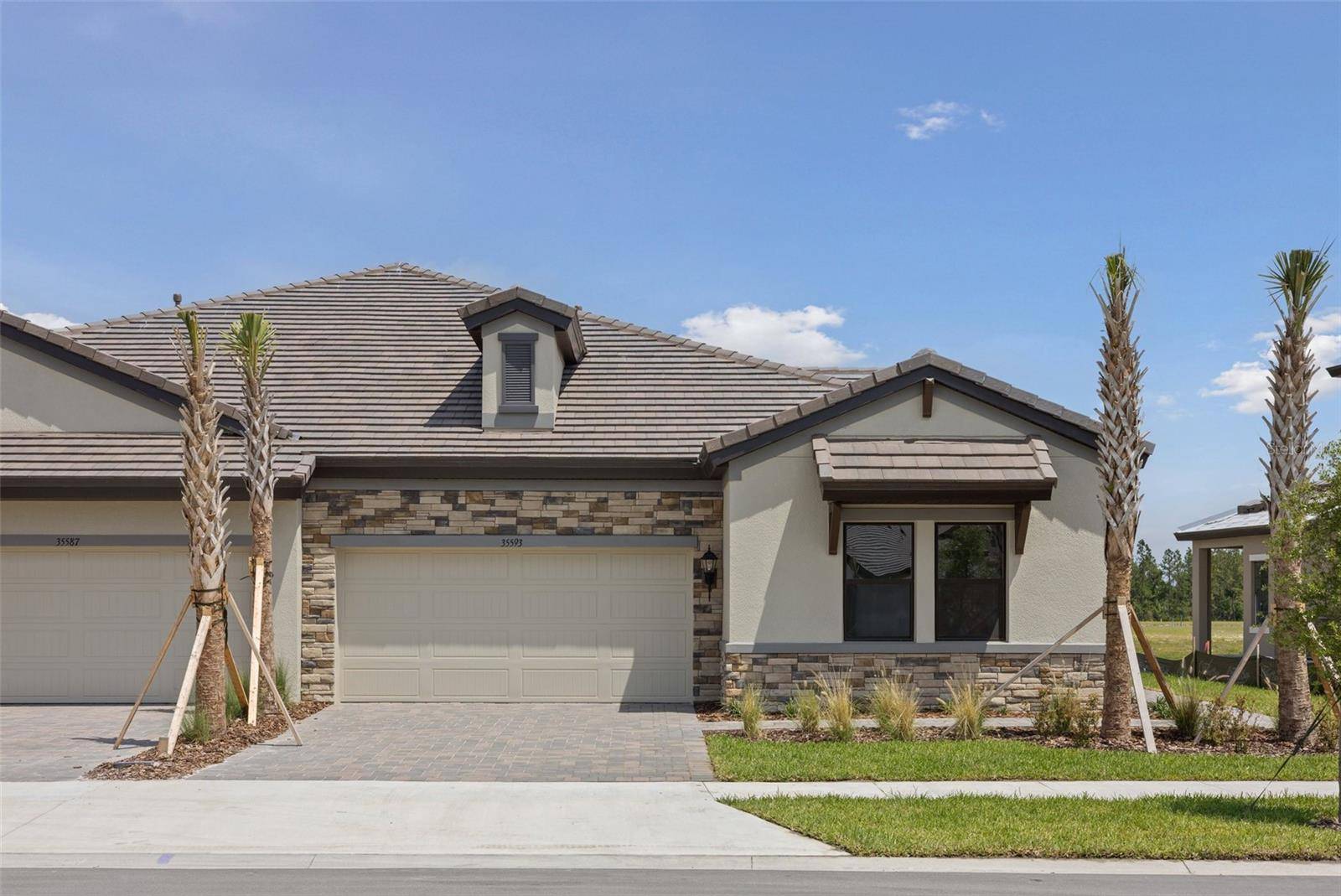 Zephyrhills, FL 33541,35593 STABLETON LN