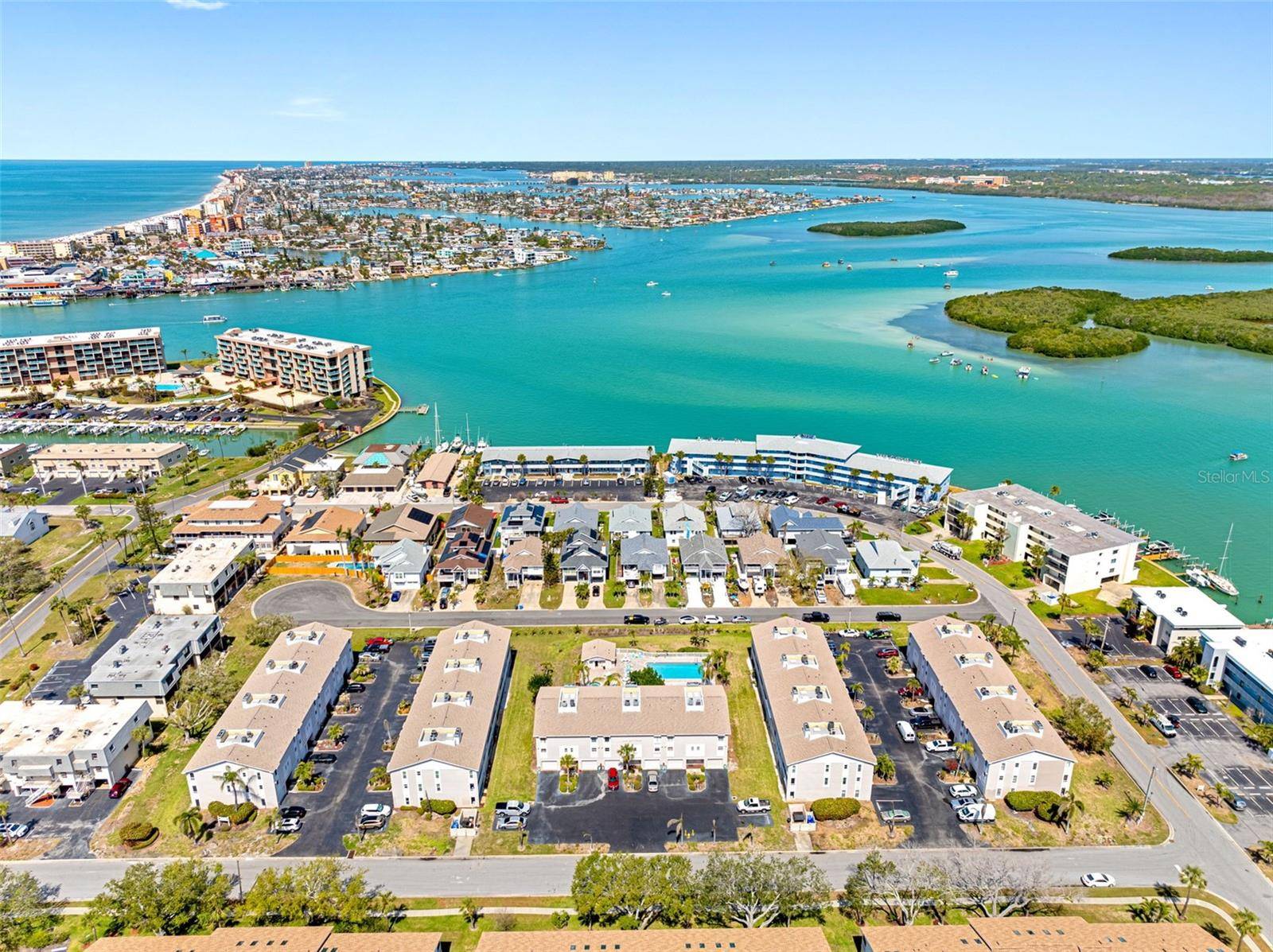 Treasure Island, FL 33706,255 CAPRI CIR N #8