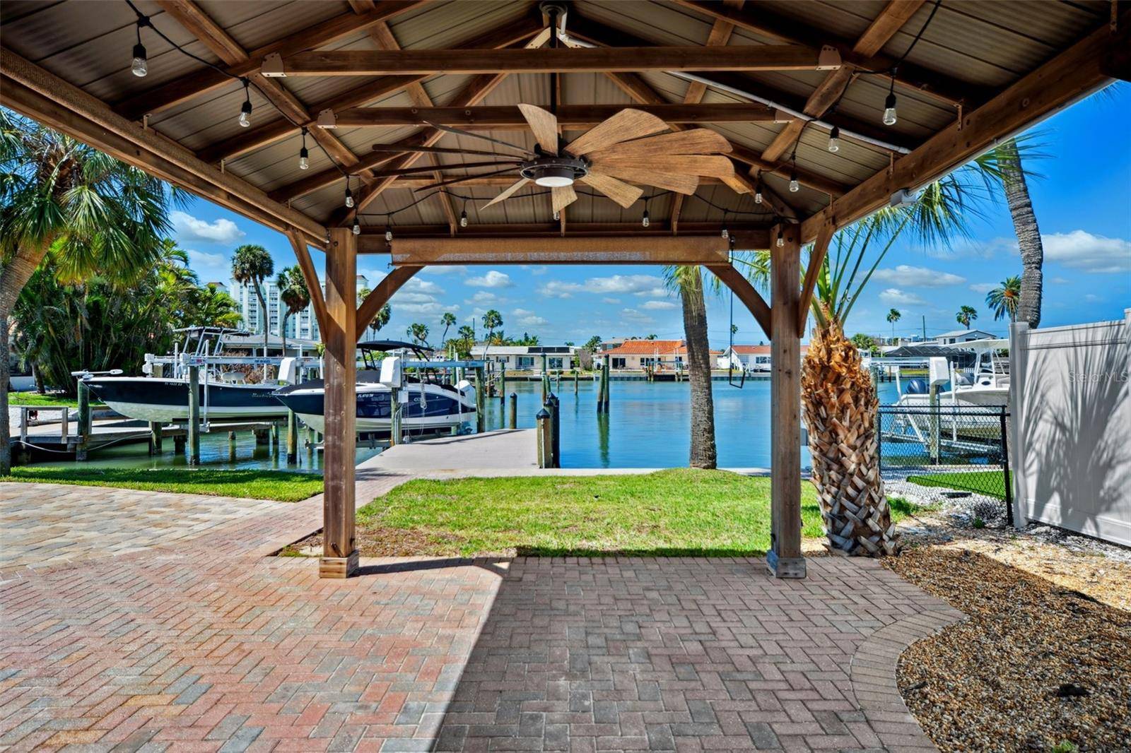 St Pete Beach, FL 33706,6410 3RD PALM PT