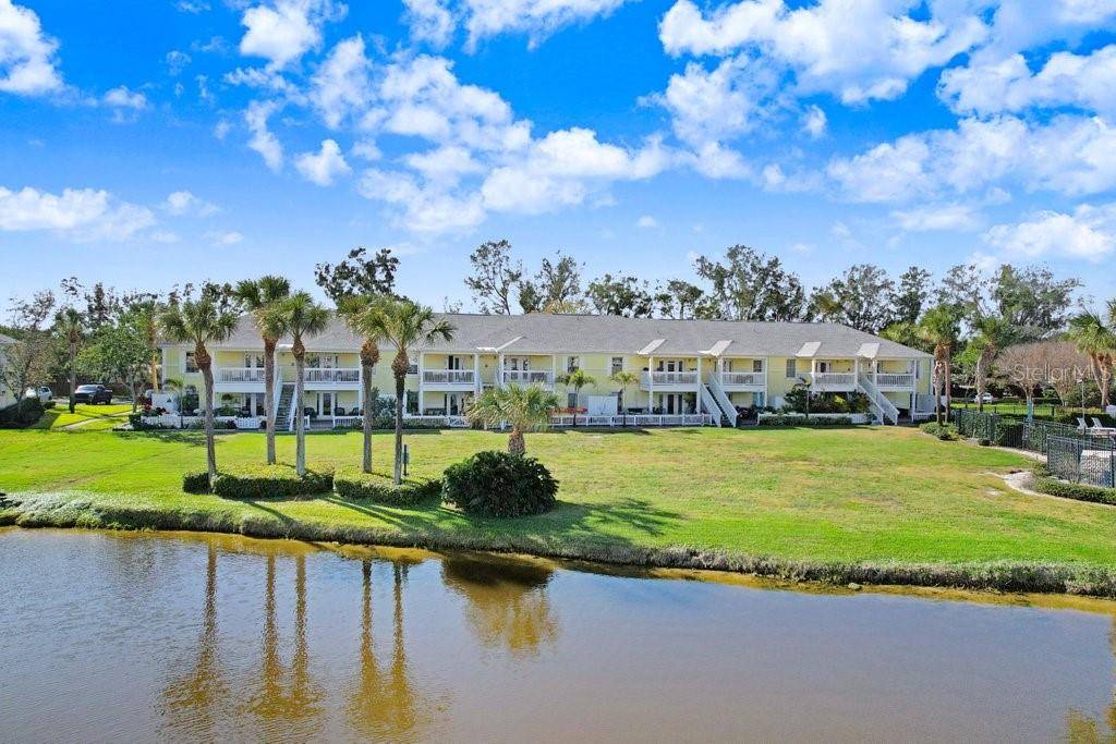 St Petersburg, FL 33705,113 SEAHORSE DR SE #D