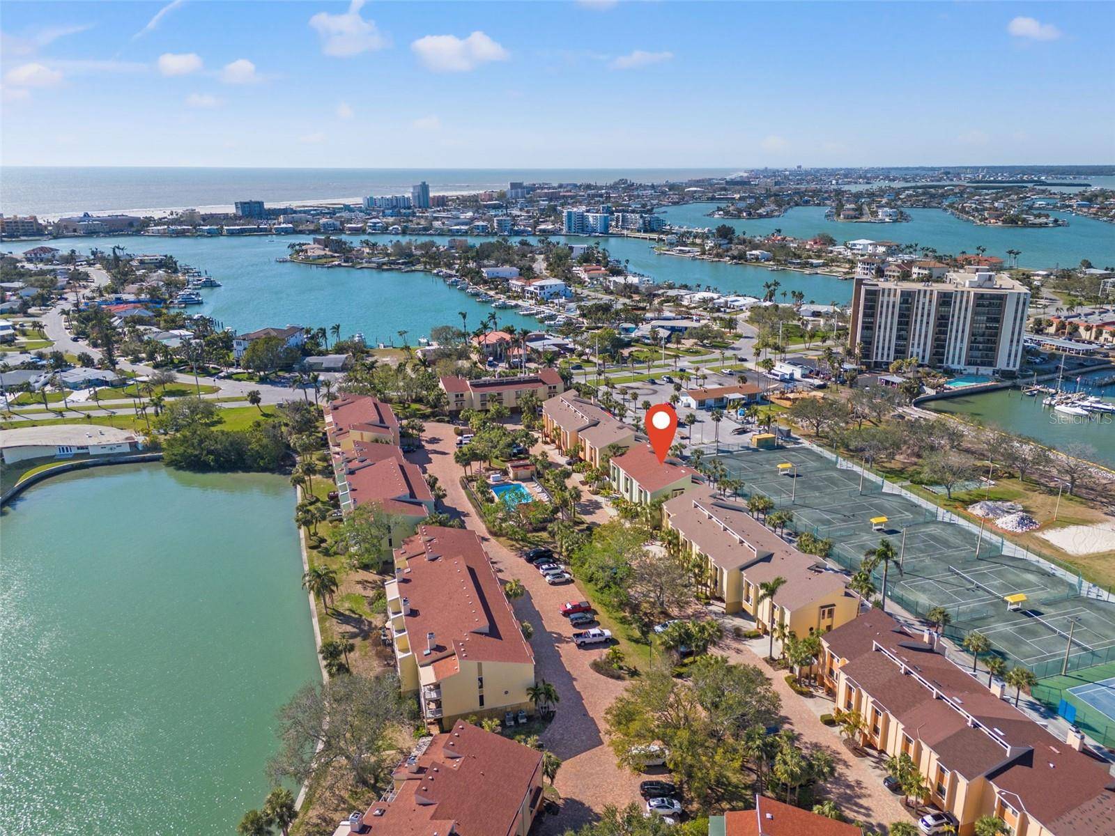 Treasure Island, FL 33706,442 SANDY HOOK RD