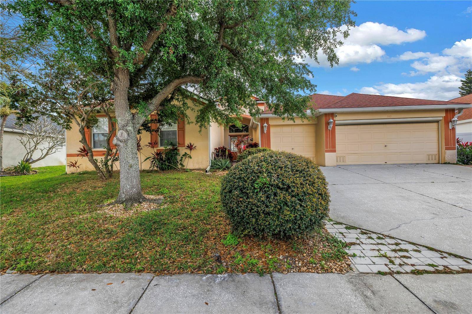 St Petersburg, FL 33716,540 SOMERHILL DR NE