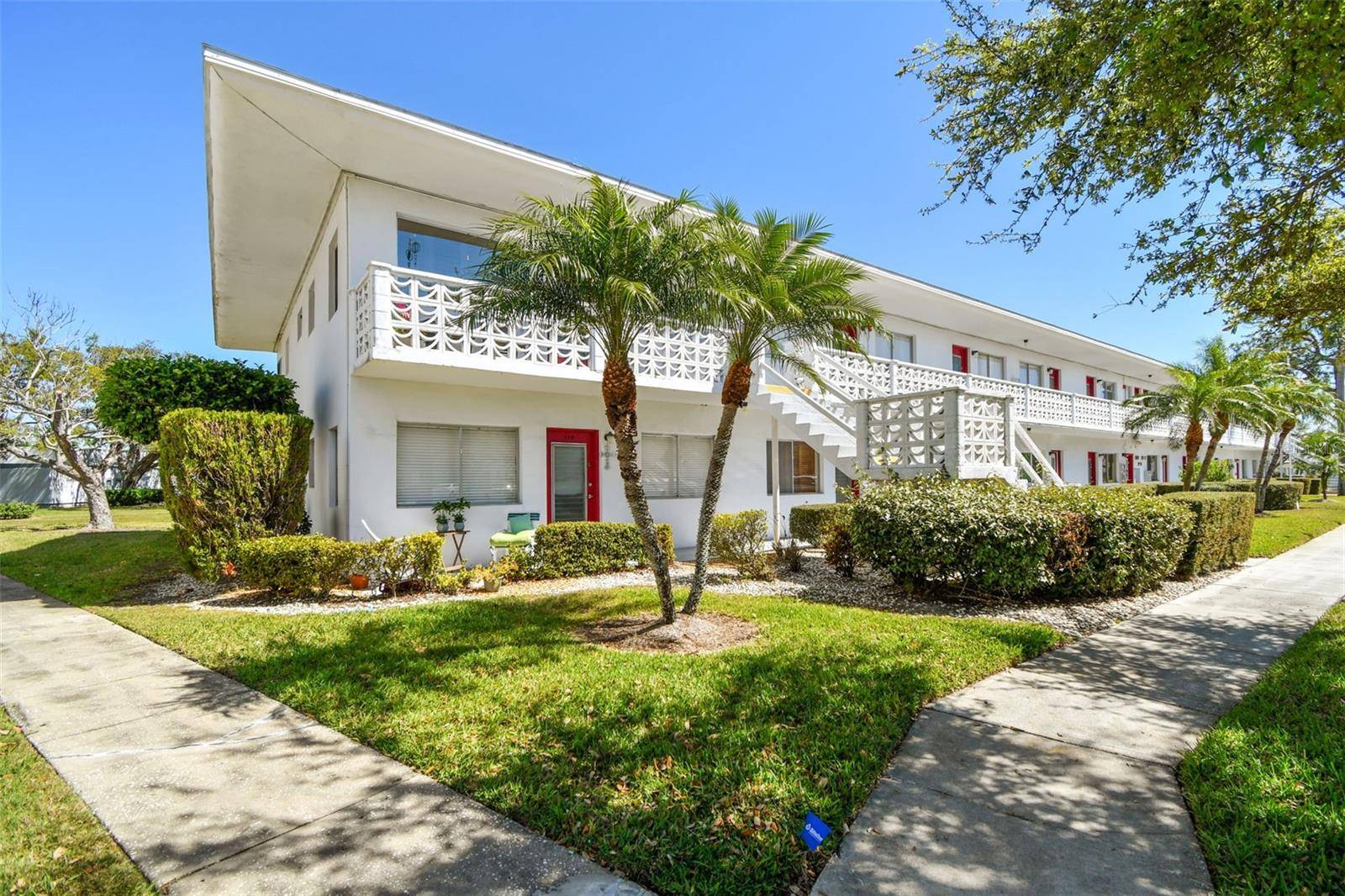 Seminole, FL 33772,8220 112TH ST N #206