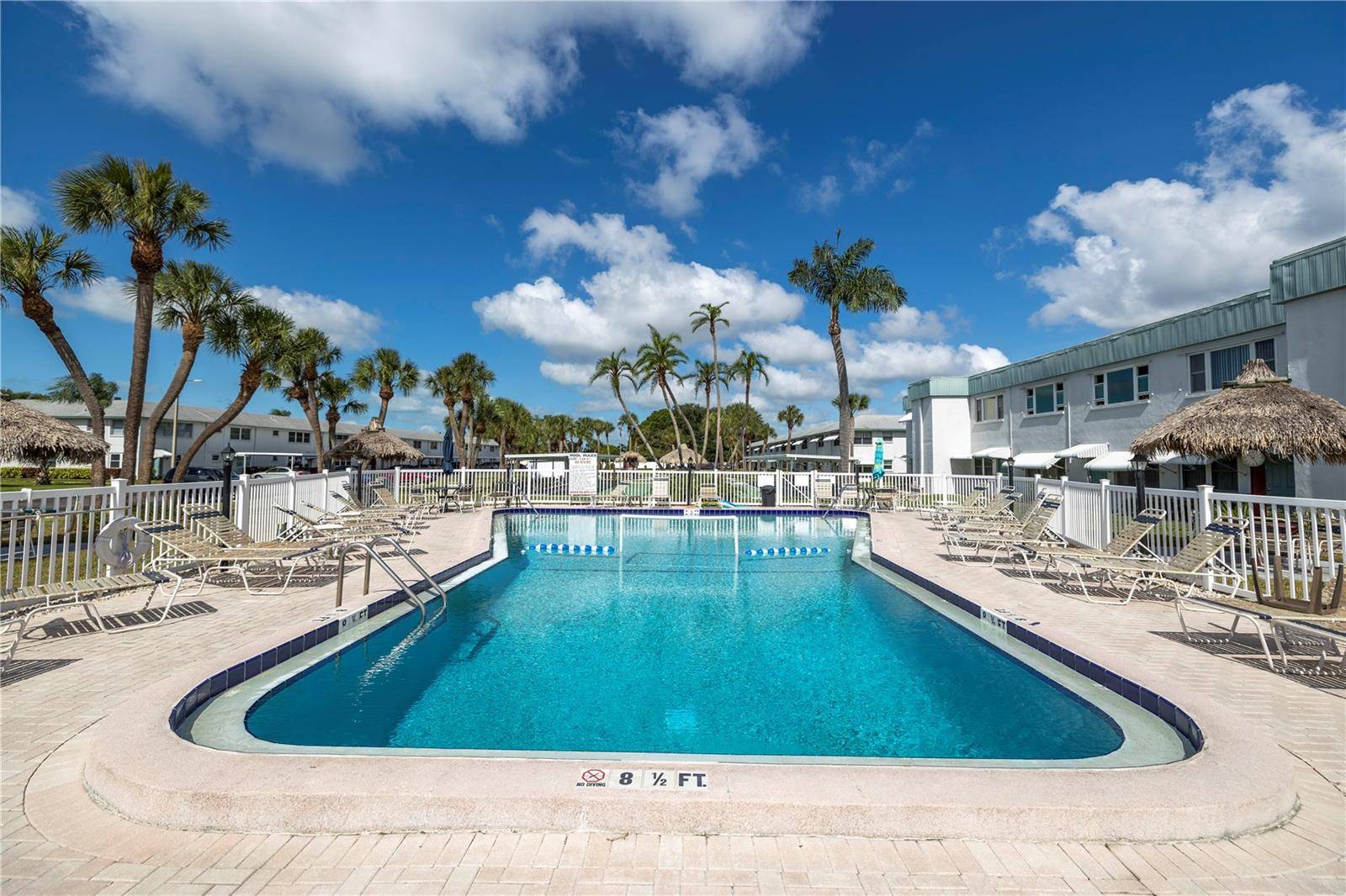 St Petersburg, FL 33709,5347 81ST LN N #25