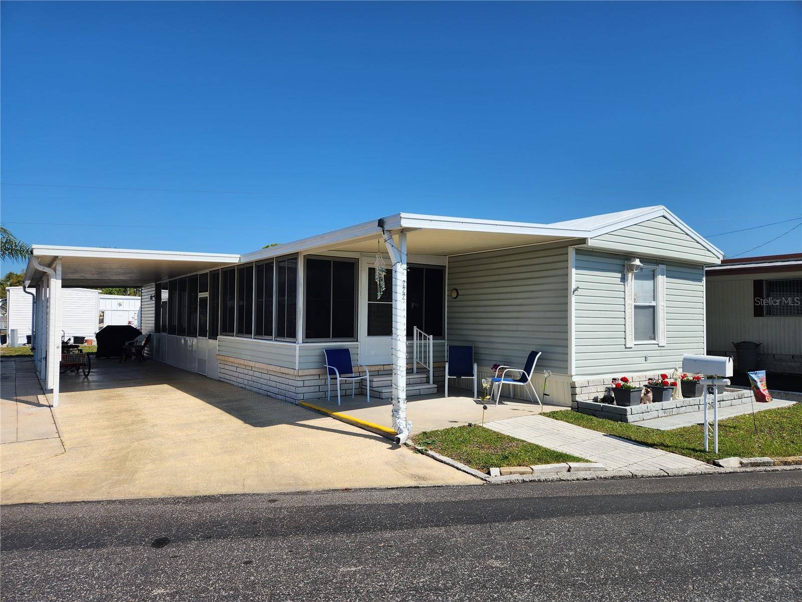 St Petersburg, FL 33709,4150 66TH ST N #222