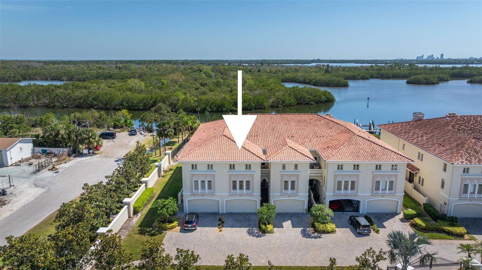 St Petersburg, FL 33702,1076 PASEO DEL RIO NE