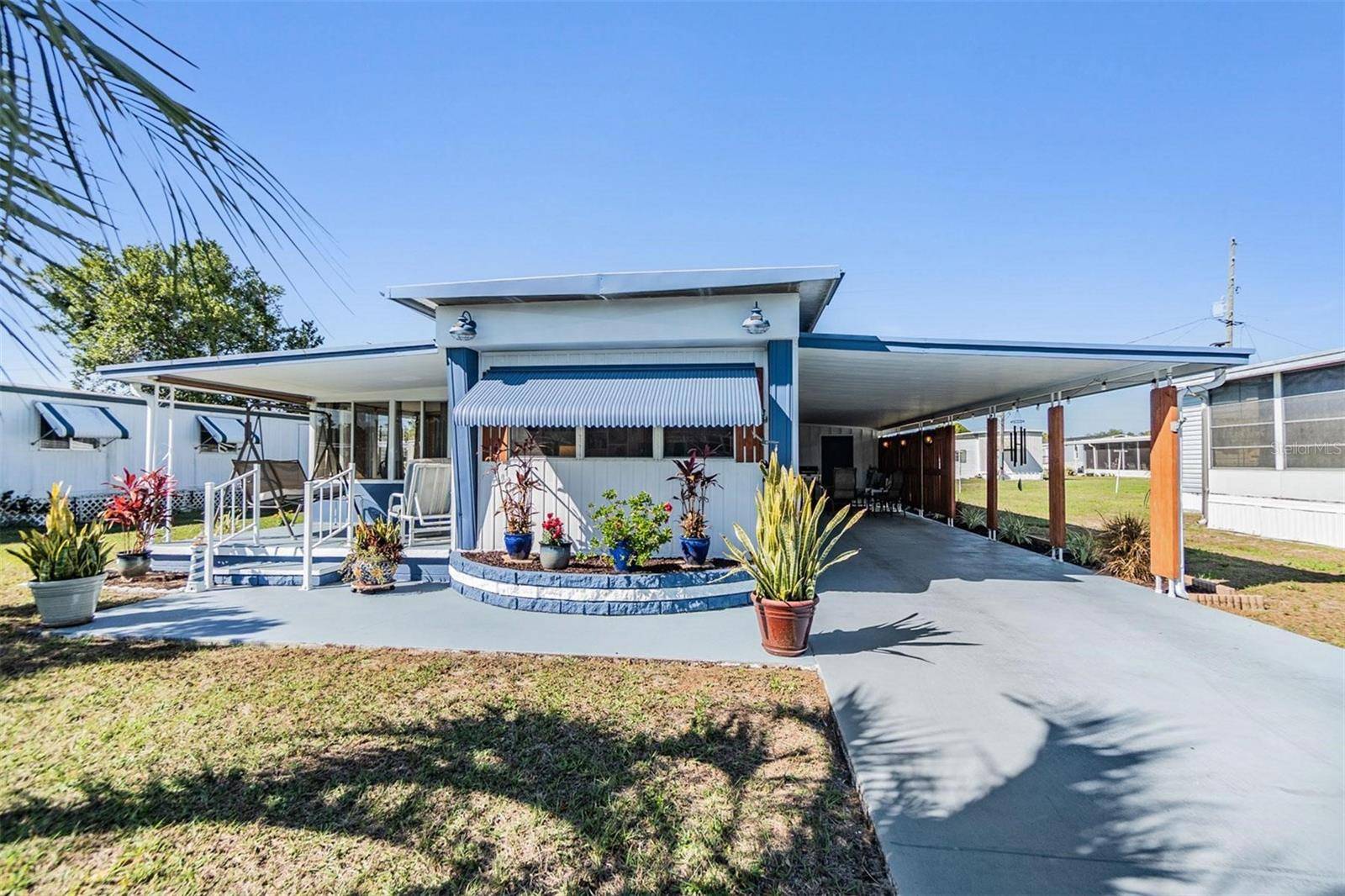 Zephyrhills, FL 33542,37235 CORA AVE