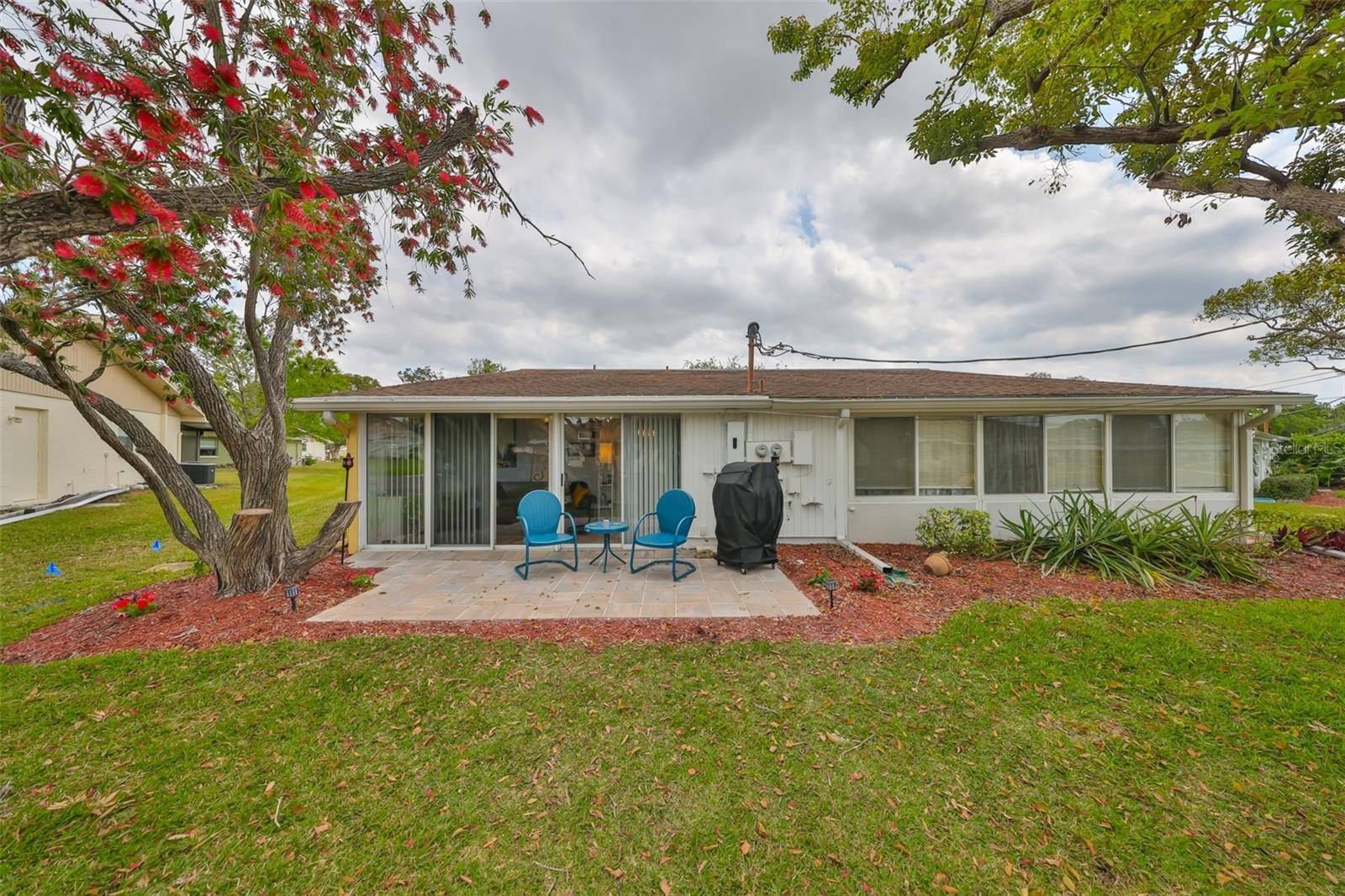 Sun City Center, FL 33573,401 DORCHESTER PL #69