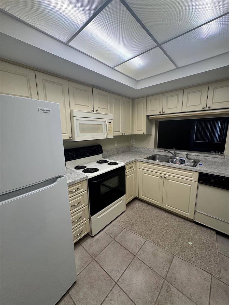 Clearwater, FL 33761,3046 EASTLAND BLVD #J106