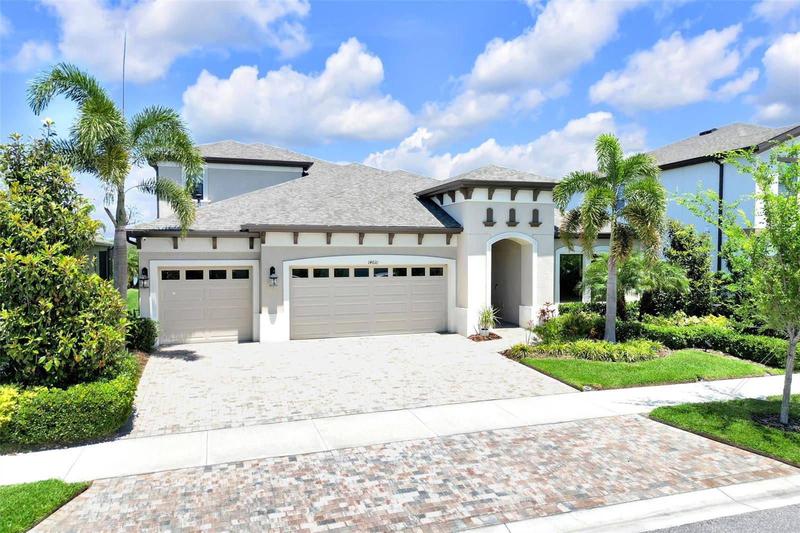 Lithia, FL 33547,14610 RED CASTLE AVE