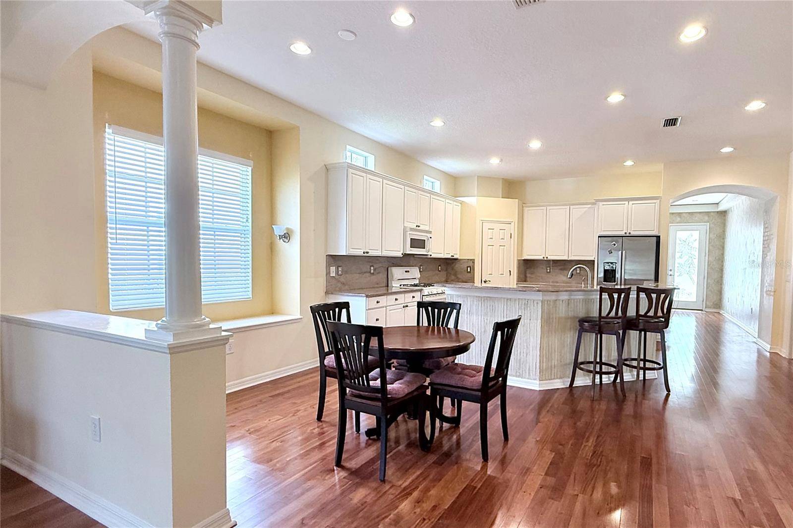 Tampa, FL 33626,14605 CHATSWORTH MANOR CIR
