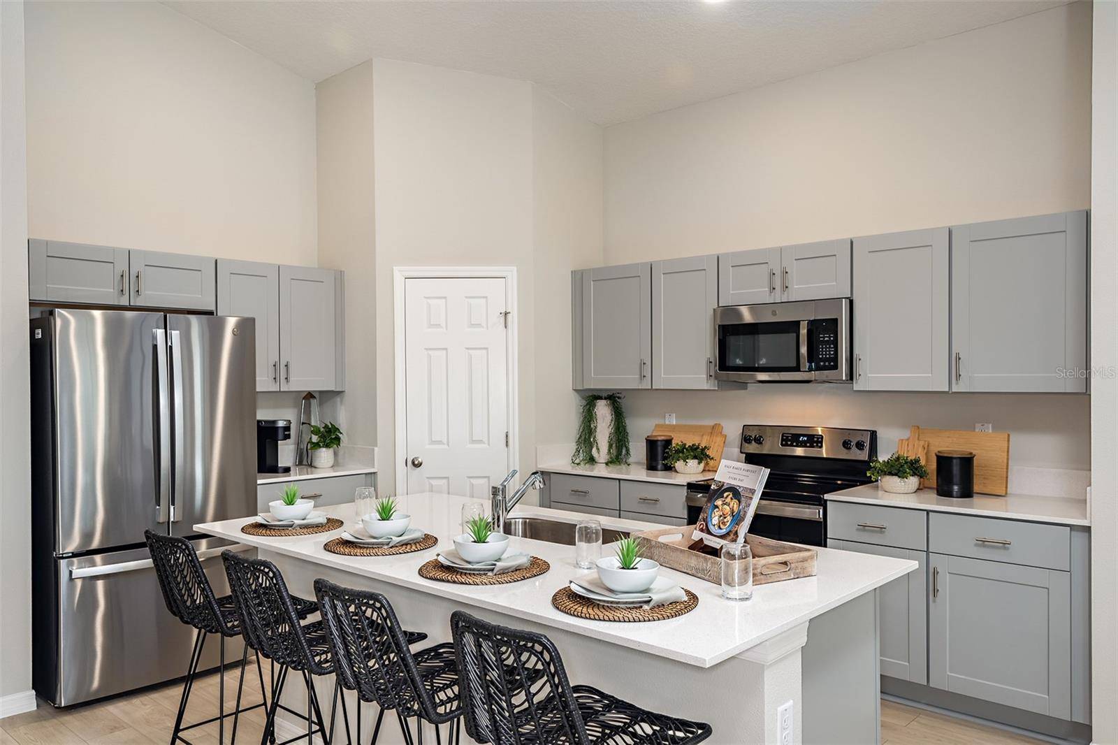 Lake Hamilton, FL 33851,3704 DUSTY MILLER PL