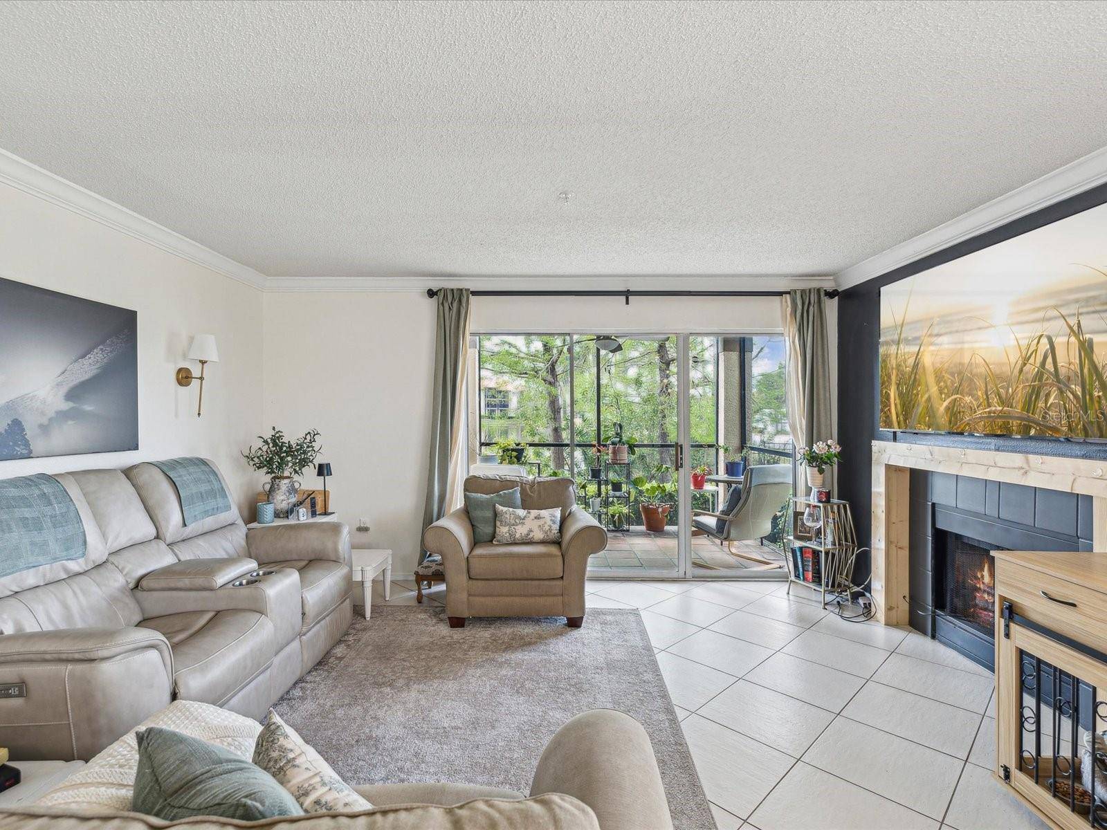 Clearwater, FL 33762,2400 FEATHER SOUND DR #1118