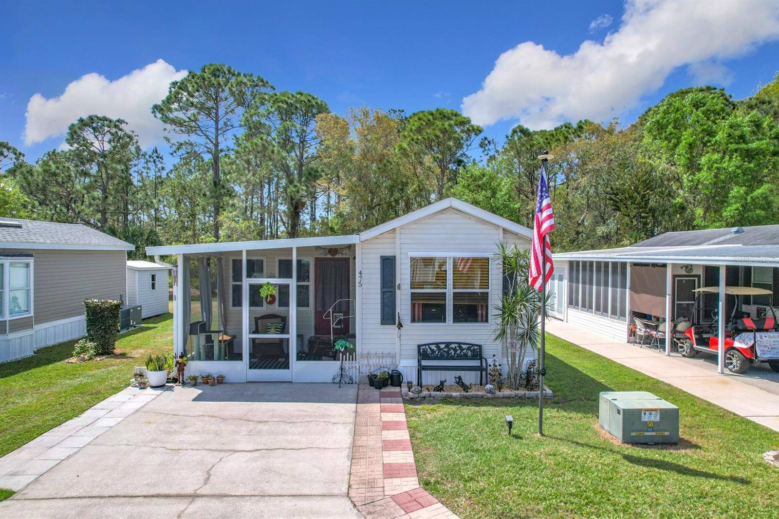 Frostproof, FL 33843,475 PINE LOOP