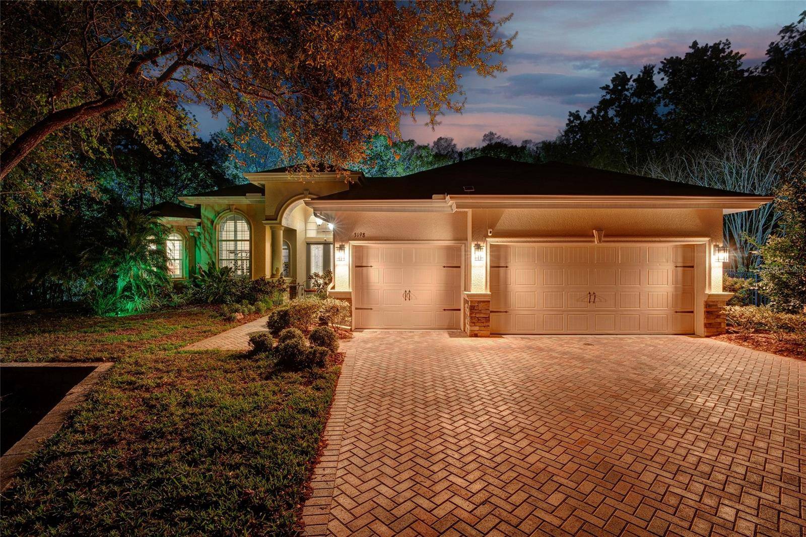 Tarpon Springs, FL 34688,3198 THATCHER LN