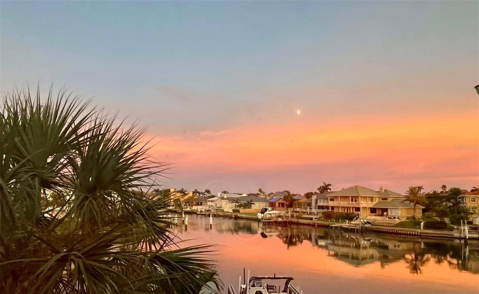 Tierra Verde, FL 33715,487 PINELLAS BAYWAY S #6