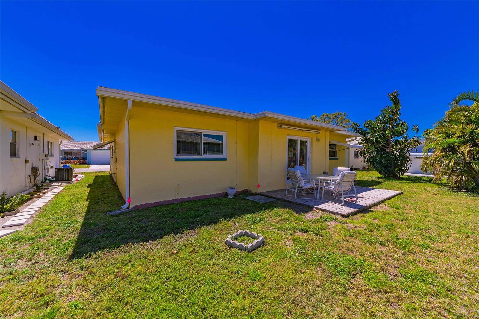 Pinellas Park, FL 33782,5427 SPRINGWOOD BLVD #5427