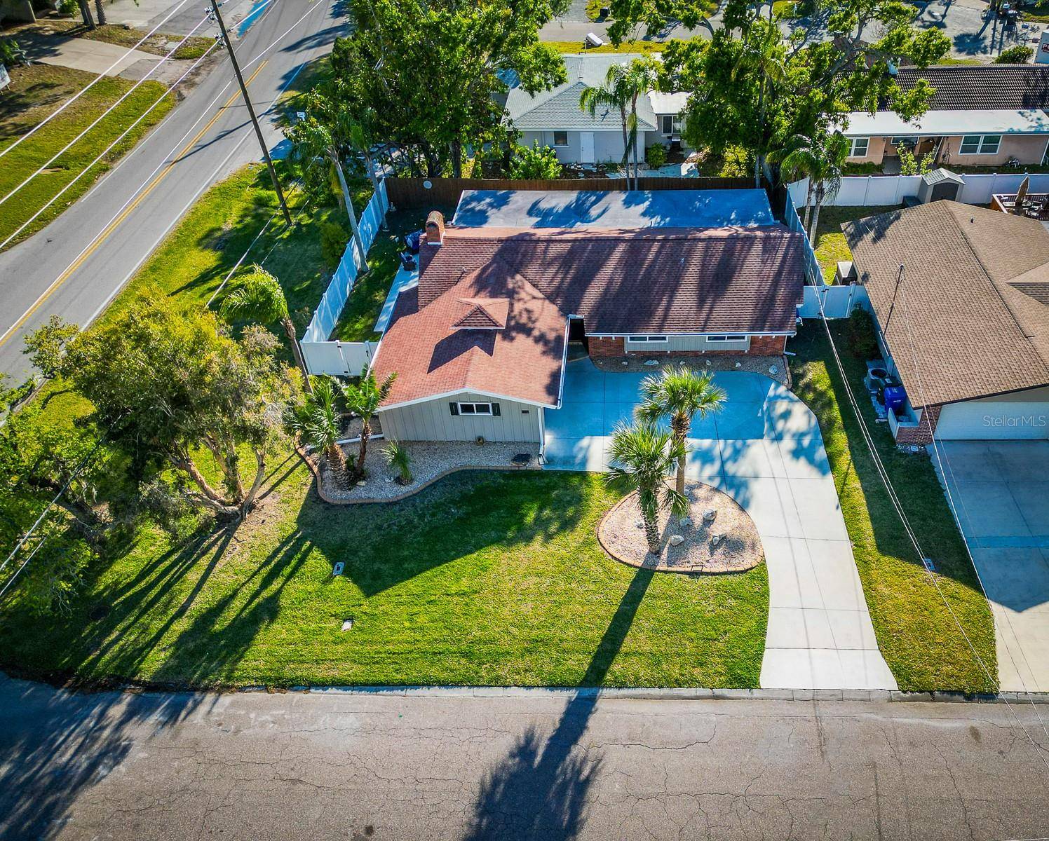 Largo, FL 33774,2096 CHURCH CREEK PT