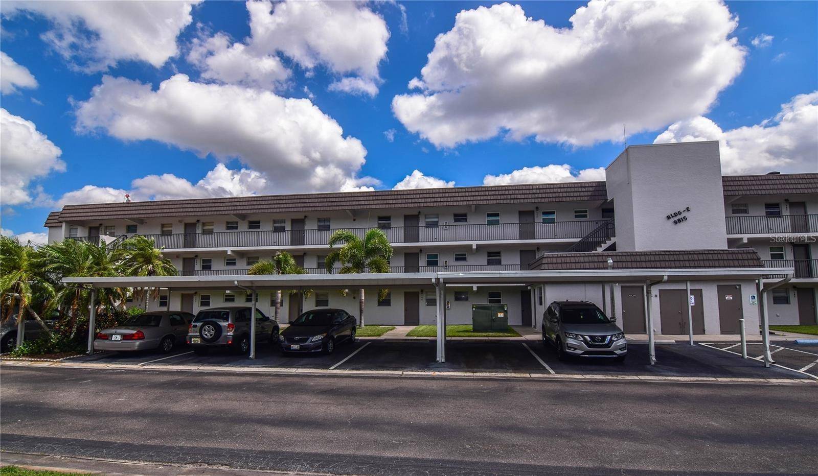 St Petersburg, FL 33708,9815 47TH AVE N #306