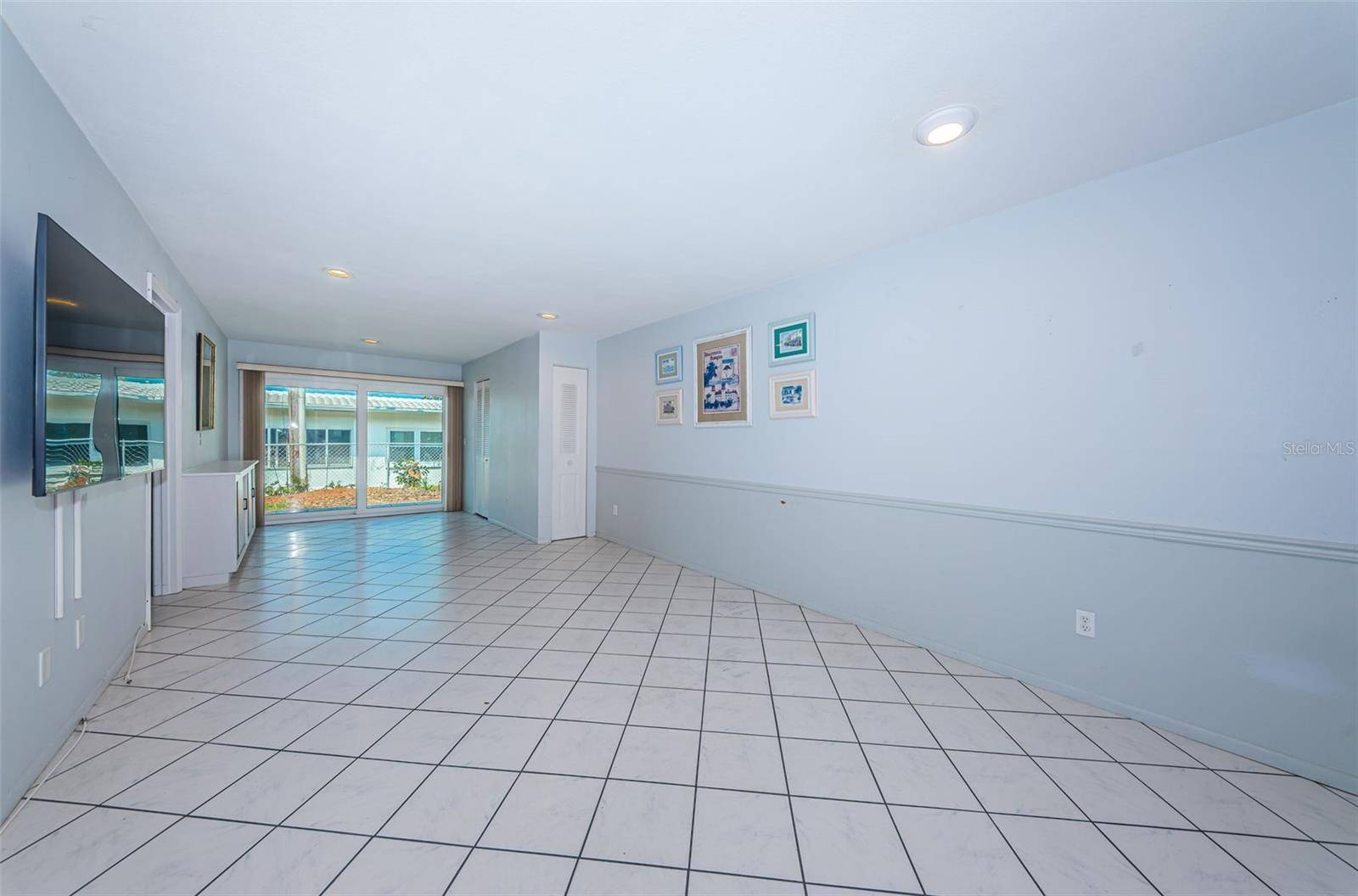 Seminole, FL 33776,9214 MISSION OAKS BLVD