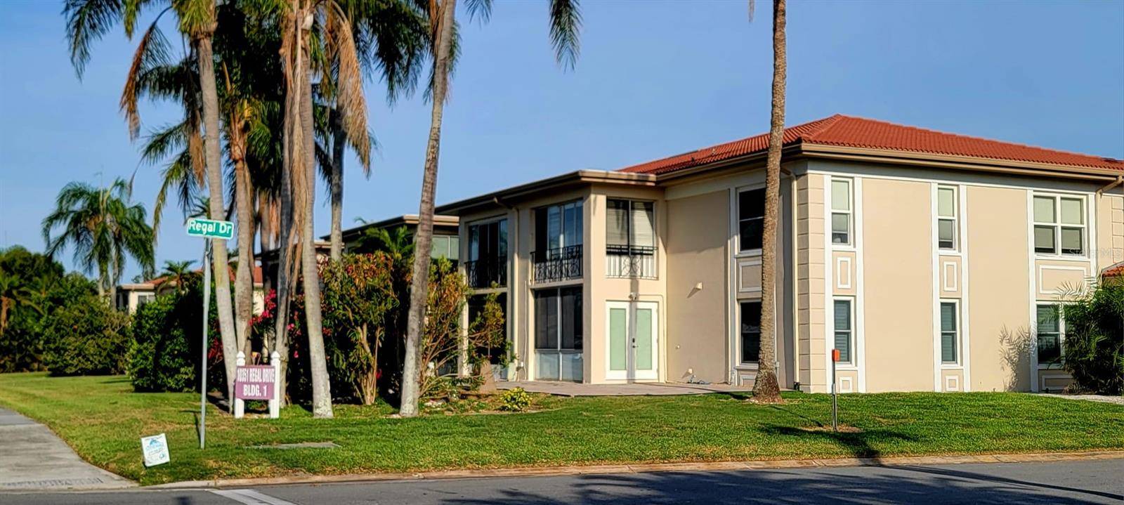 Largo, FL 33774,10351 REGAL DR #18