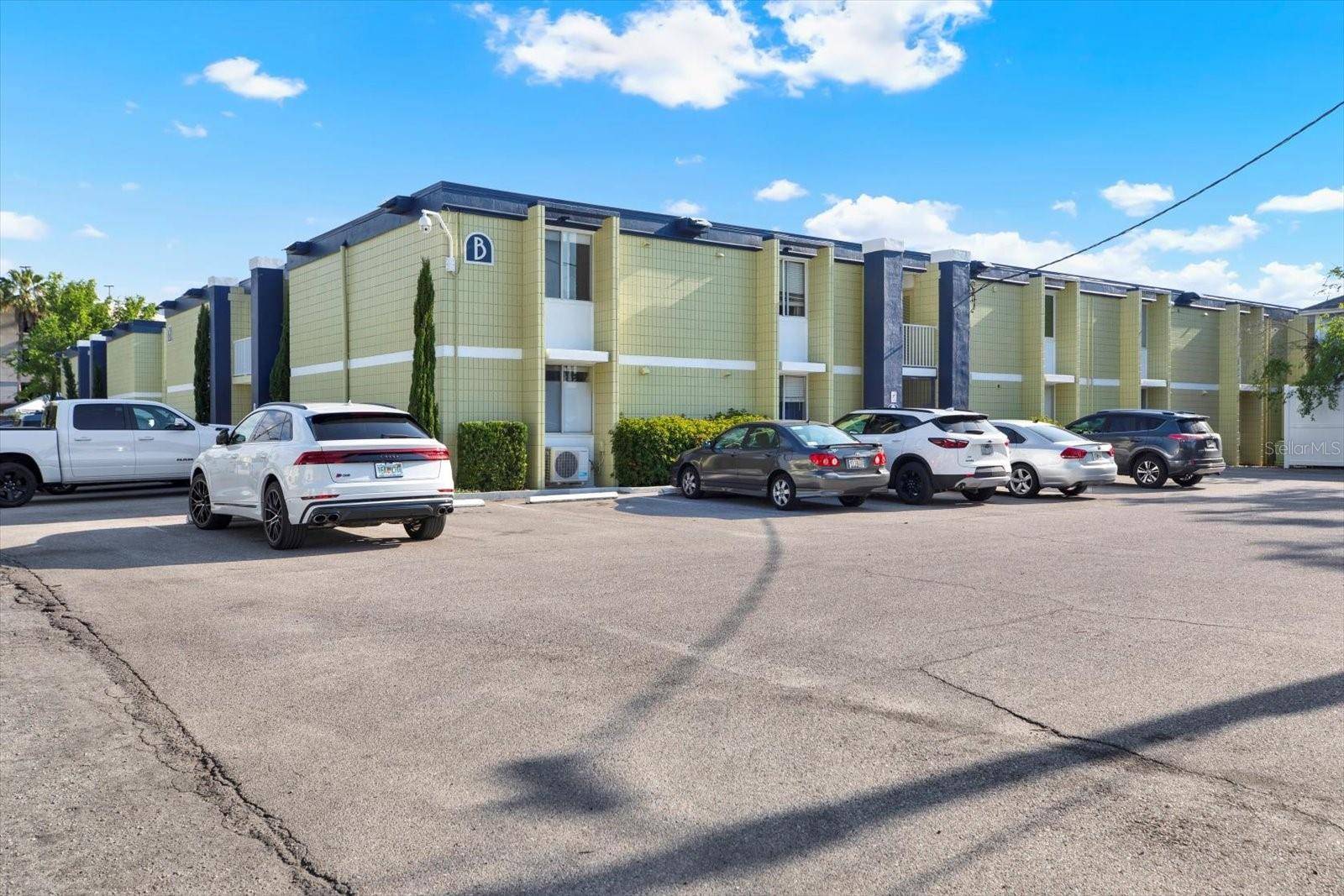 Tampa, FL 33606,1301 S HOWARD AVE #B24