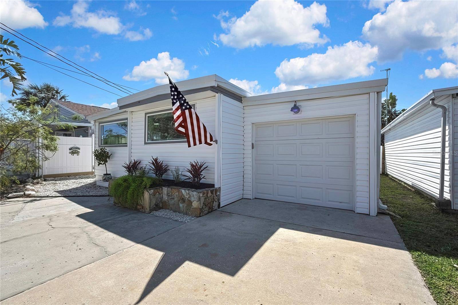 Hudson, FL 34667,6820 SEA RANCH DR