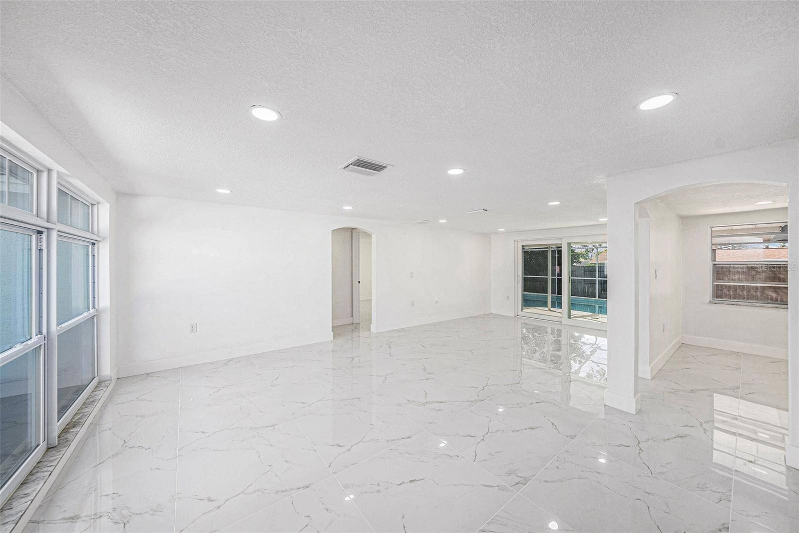 Port Richey, FL 34668,7814 CHALAFONTE DR