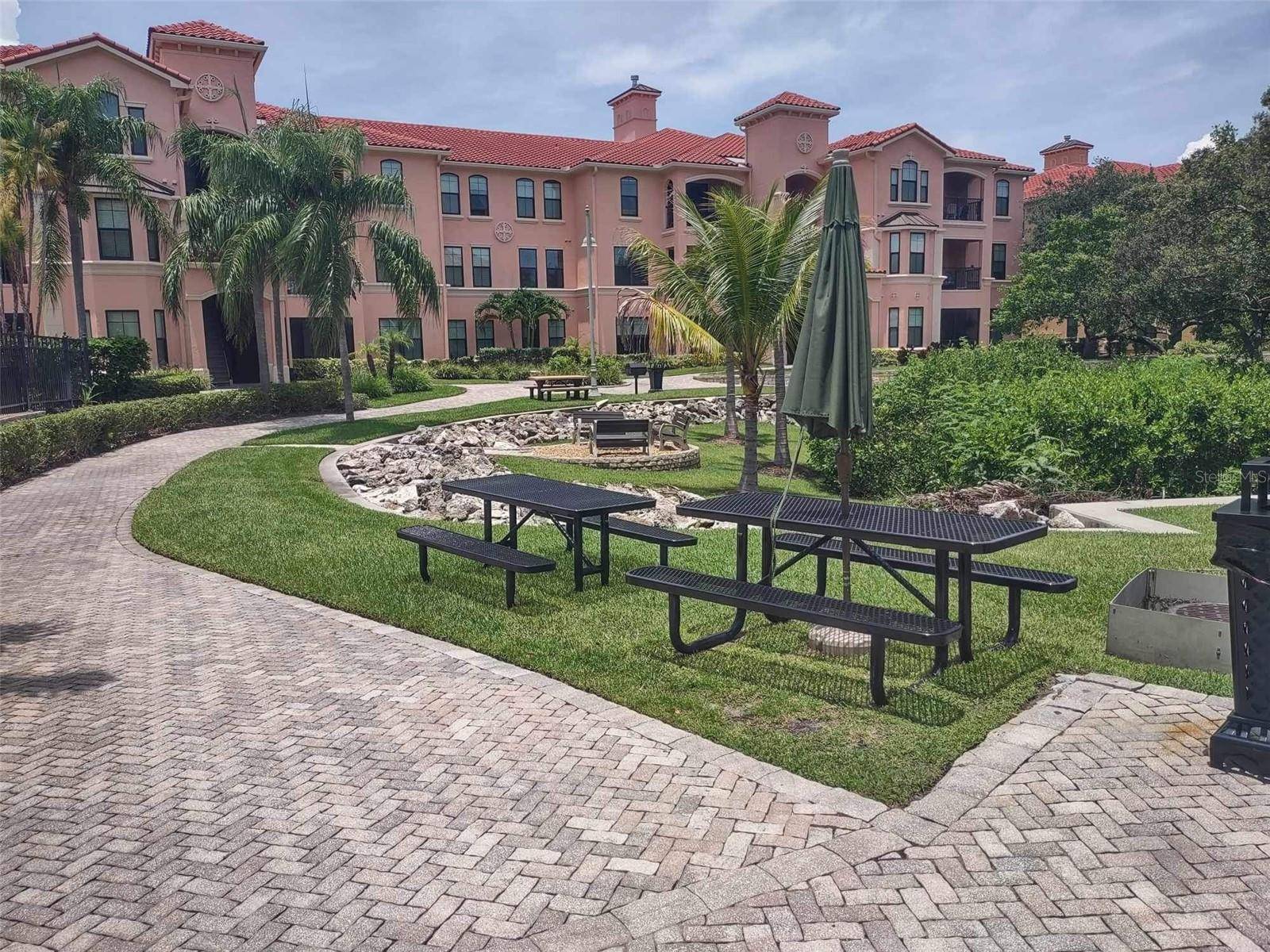 Clearwater, FL 33764,2723 VIA CAPRI #831