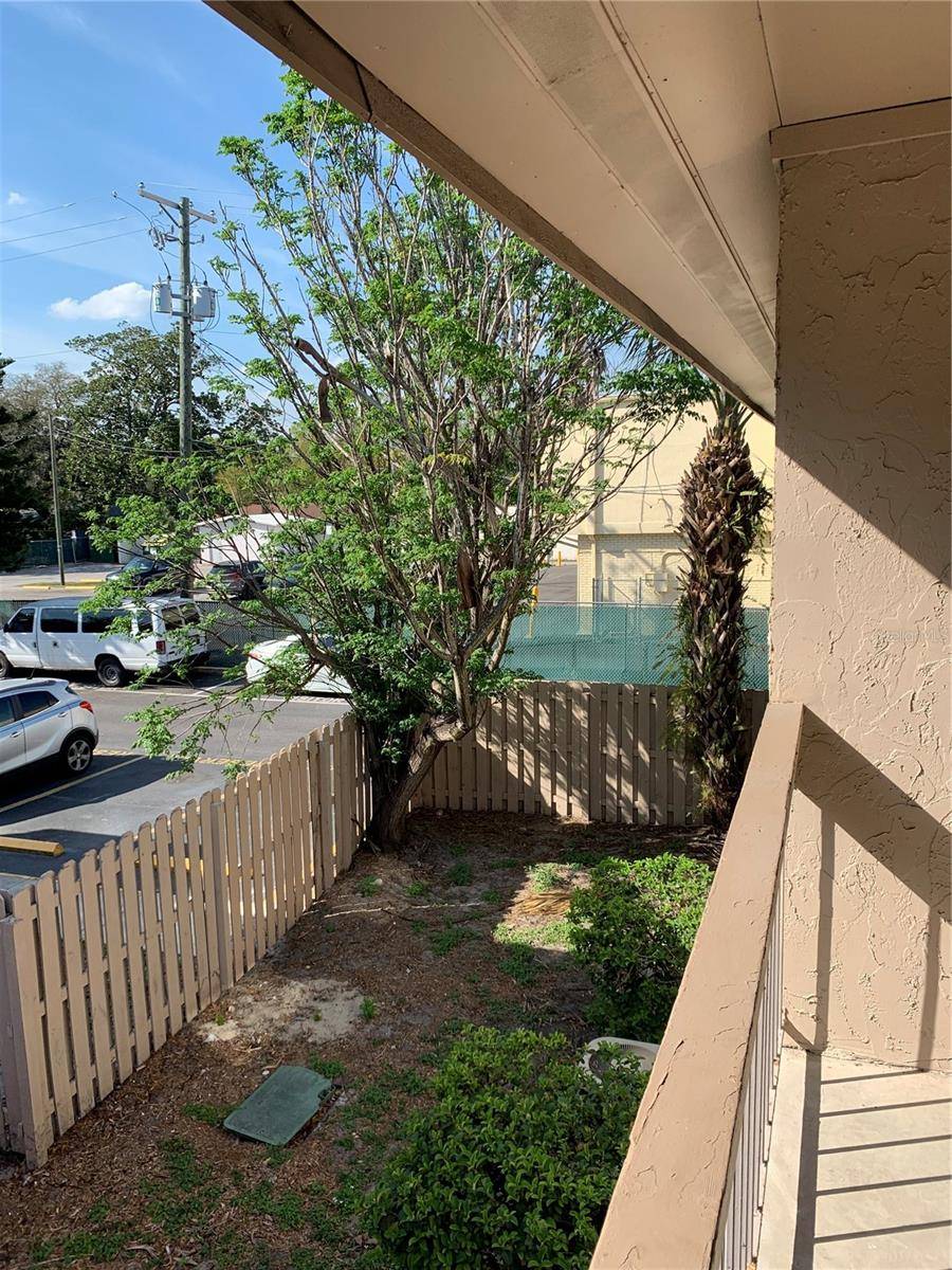 Tampa, FL 33617,7526 NEEDLE LEAF PL #30