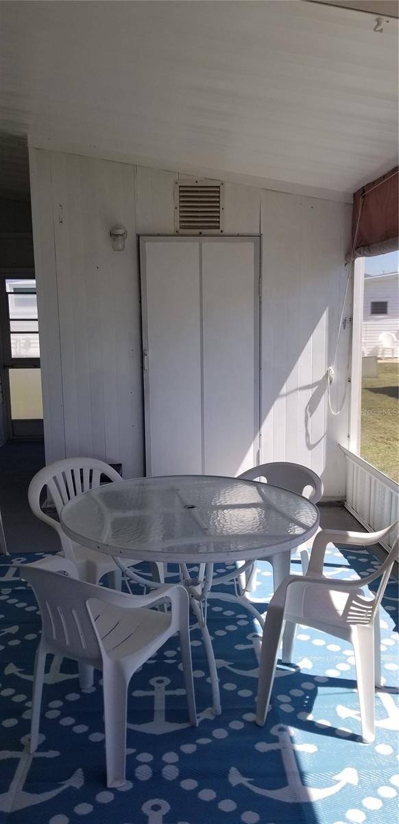 Holiday, FL 34691,2028 MANOA DR