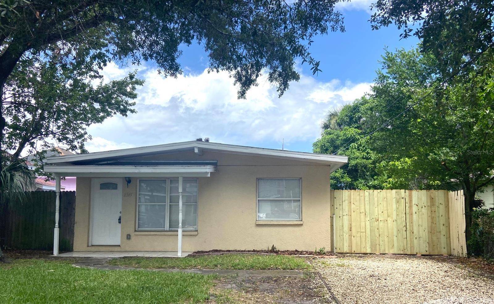 Tampa, FL 33607,2345 W SAINT CONRAD ST