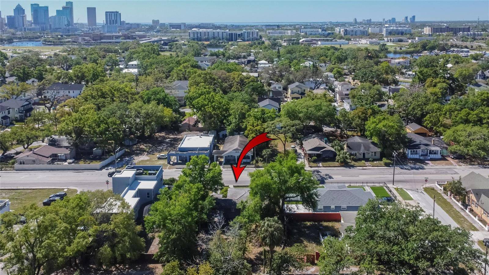 Tampa, FL 33602,803 W COLUMBUS DR
