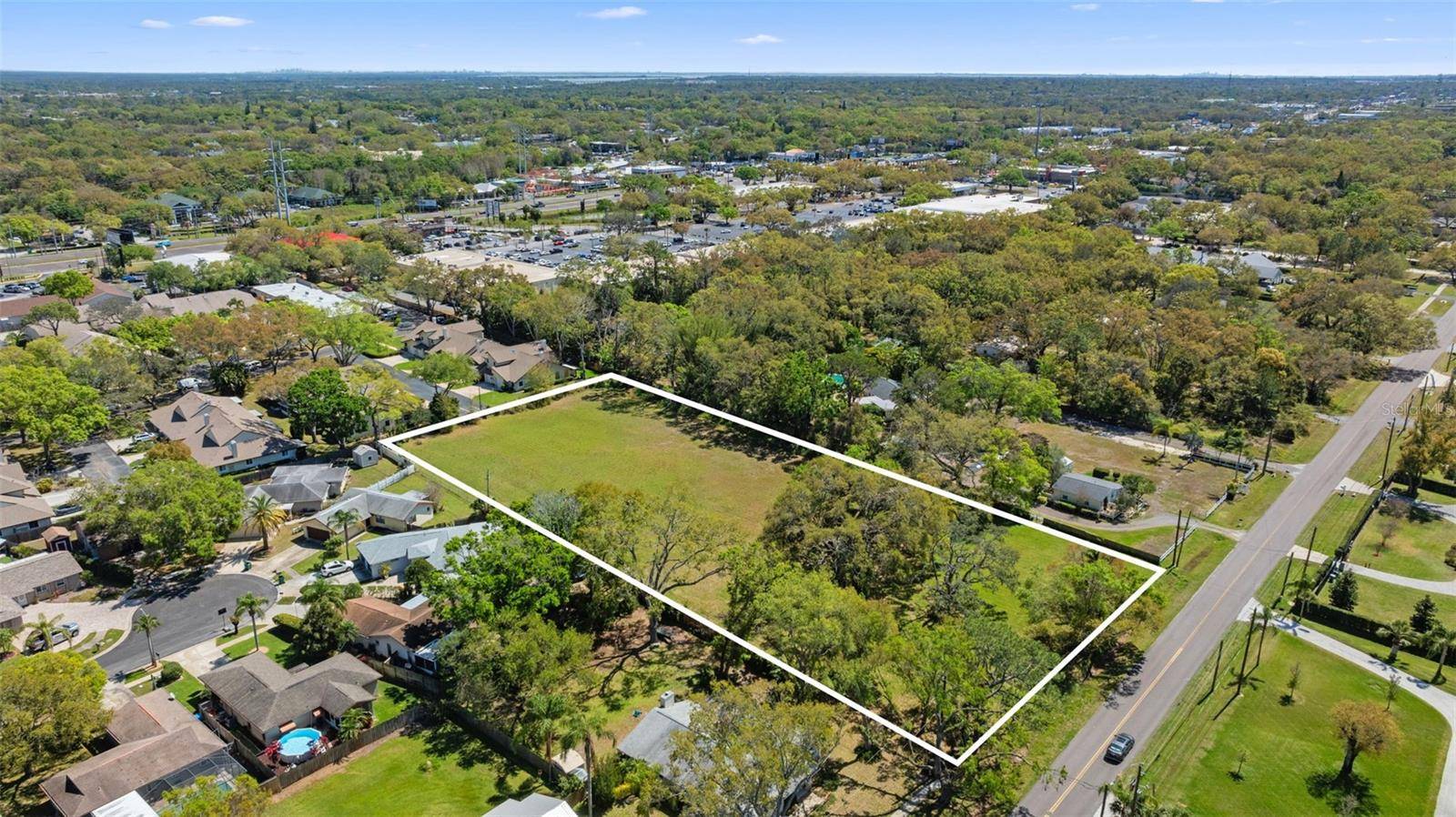 Palm Harbor, FL 34683,854 RIVIERE RD