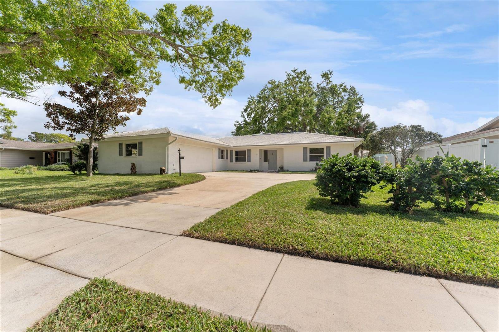 Dunedin, FL 34698,971 MCFARLAND ST