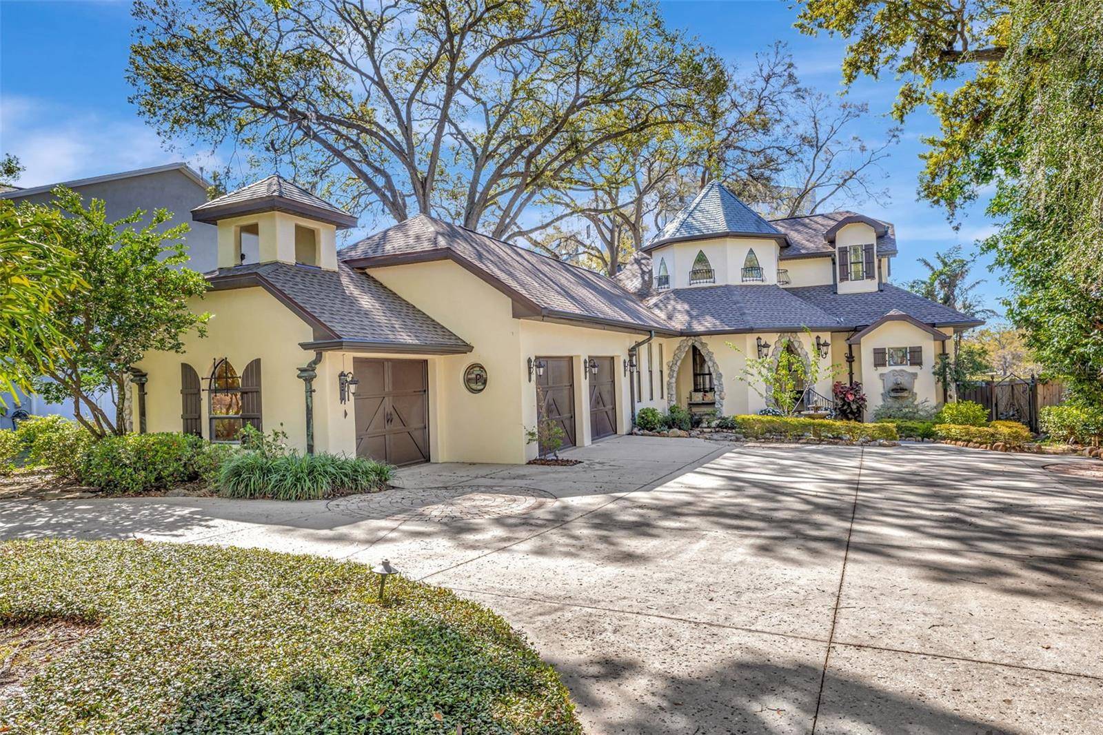 Tampa, FL 33602,1108 W CHARTER ST