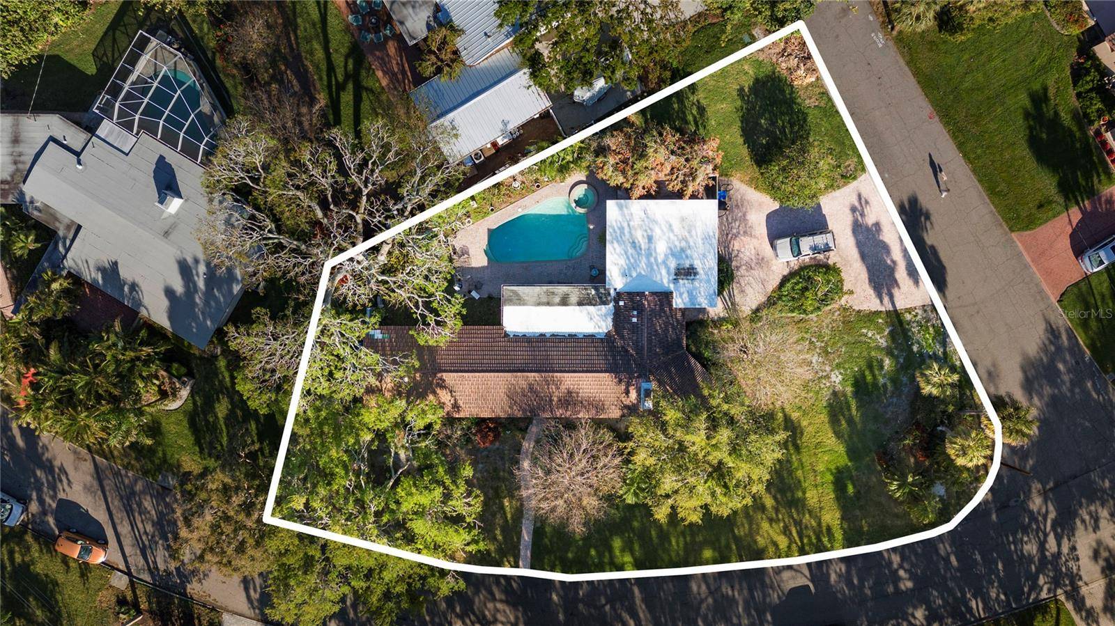 St Petersburg, FL 33705,6305 BAHAMA SHORES DR S