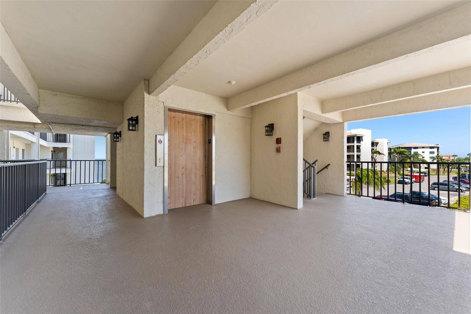 Port Richey, FL 34668,8150 BRENT ST #725