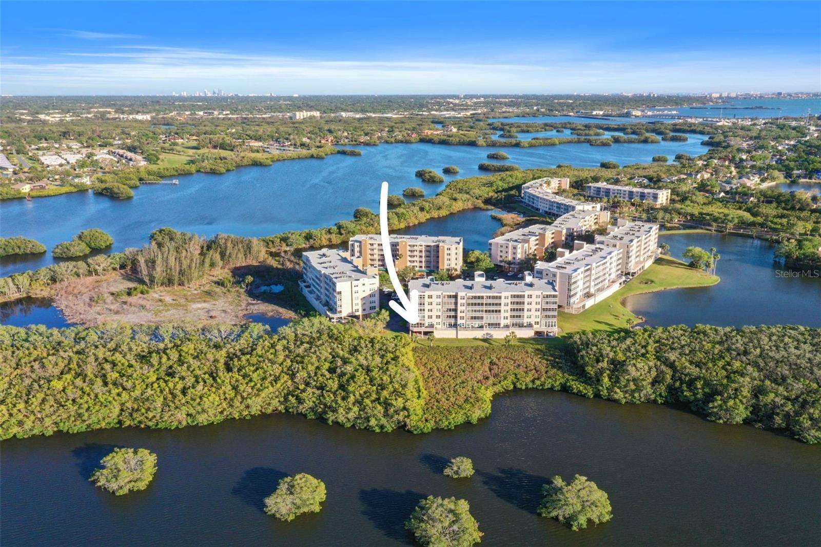St Petersburg, FL 33708,6495 SHORELINE DR #8106