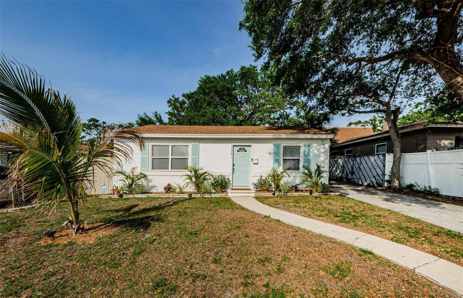 St Petersburg, FL 33712,2261 QUEEN ST S