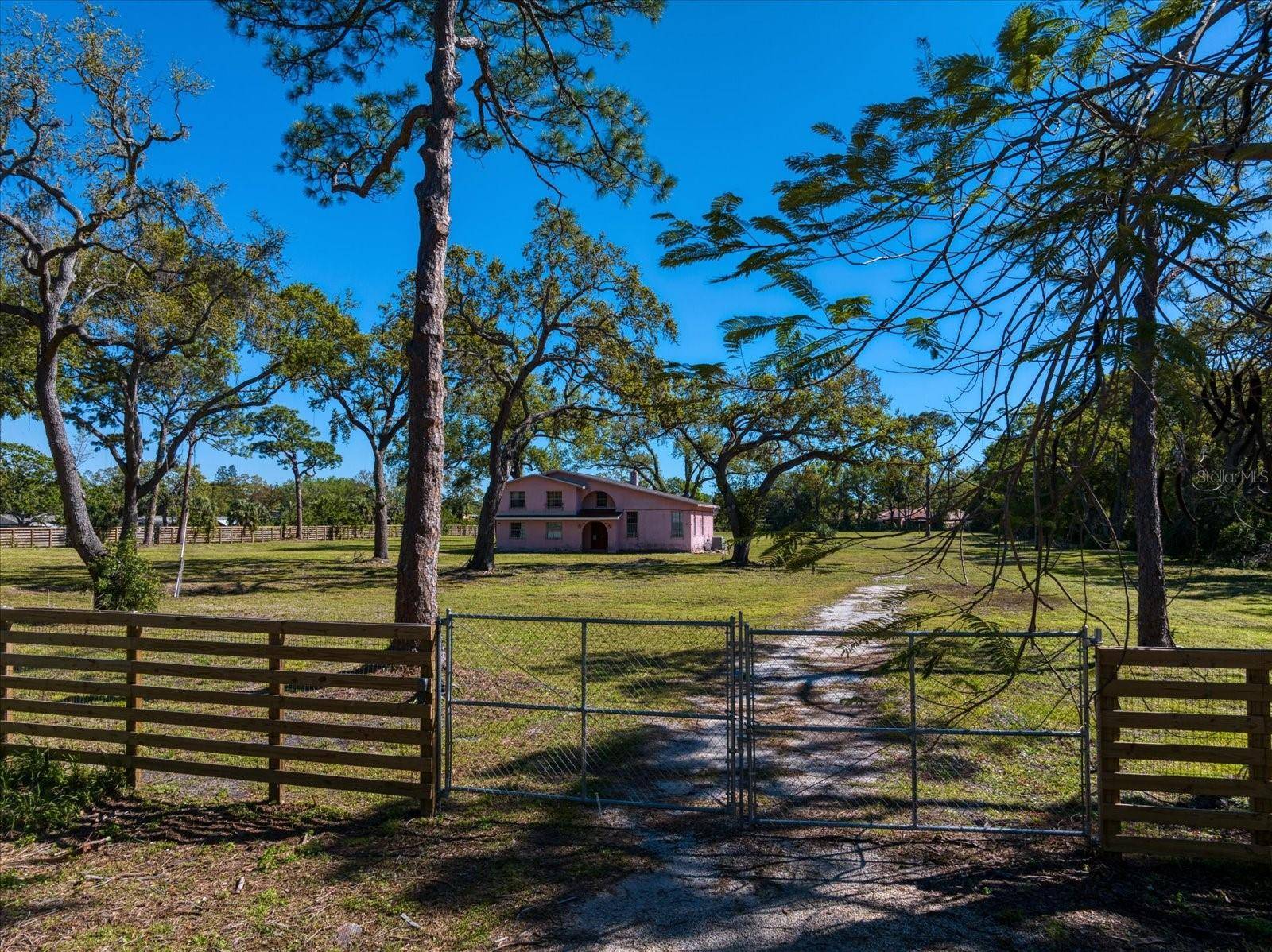 Seminole, FL 33777,9554 90TH AVE