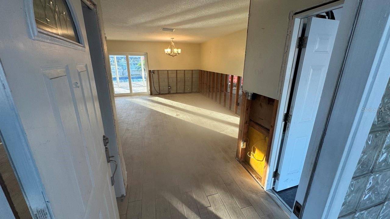Apollo Beach, FL 33572,6526 SENEGAL PALM WAY