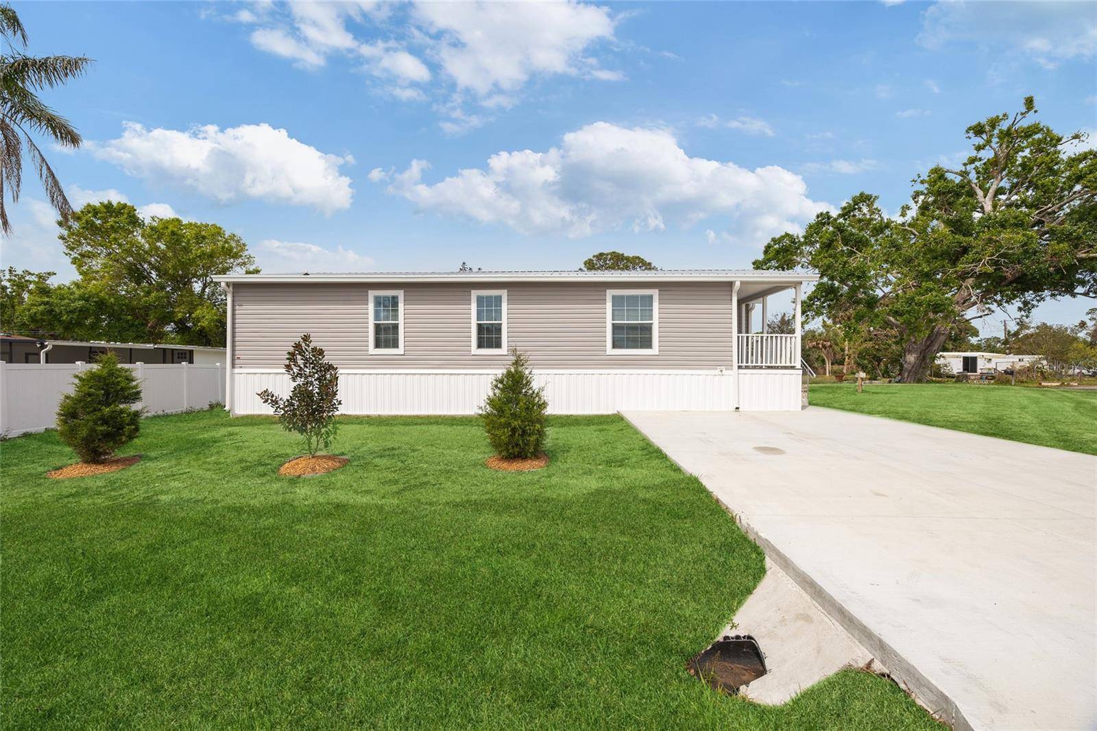 Nokomis, FL 34275,1423 VENETIA ST