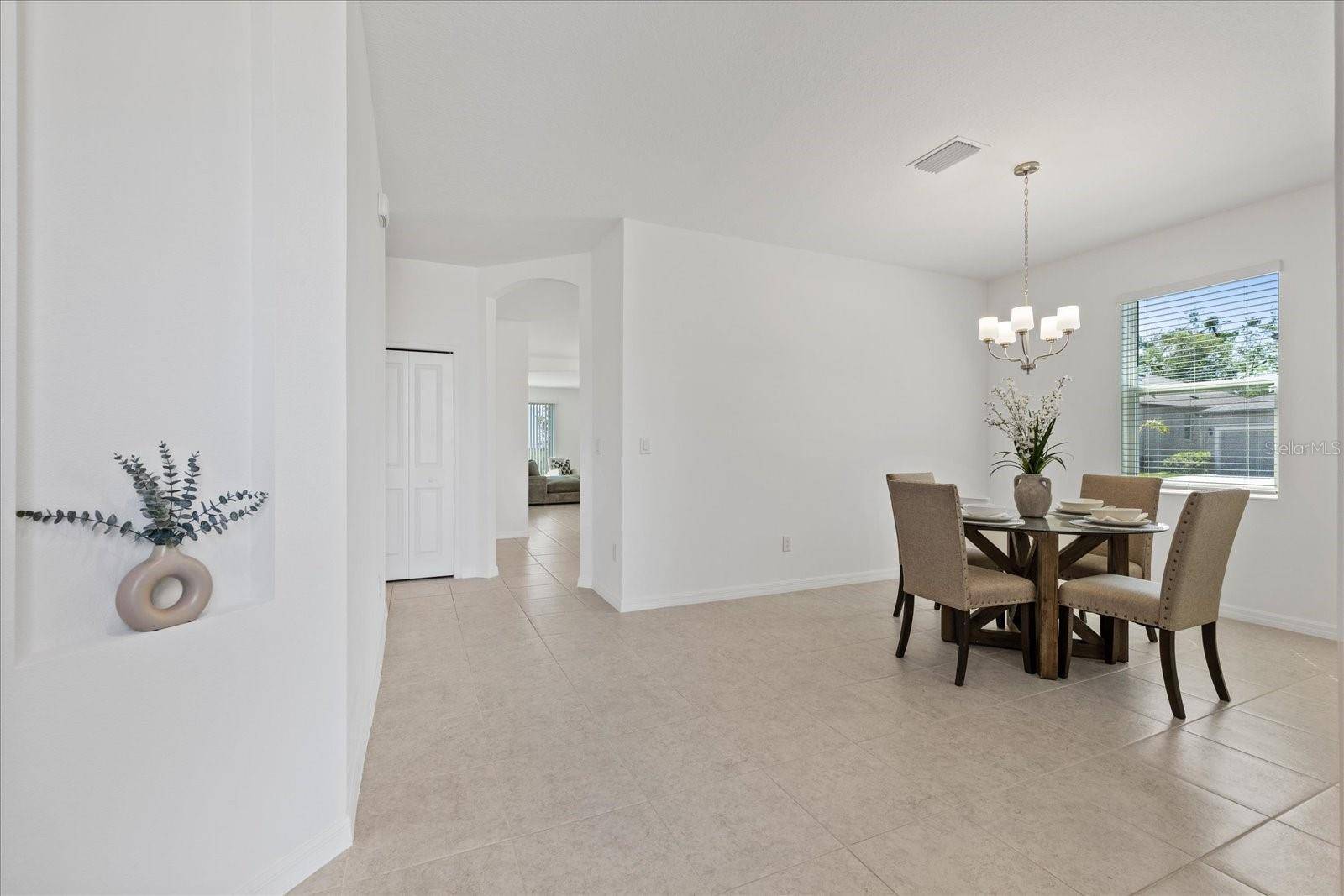 Seffner, FL 33584,1050 DAVIS HEATHER CIR