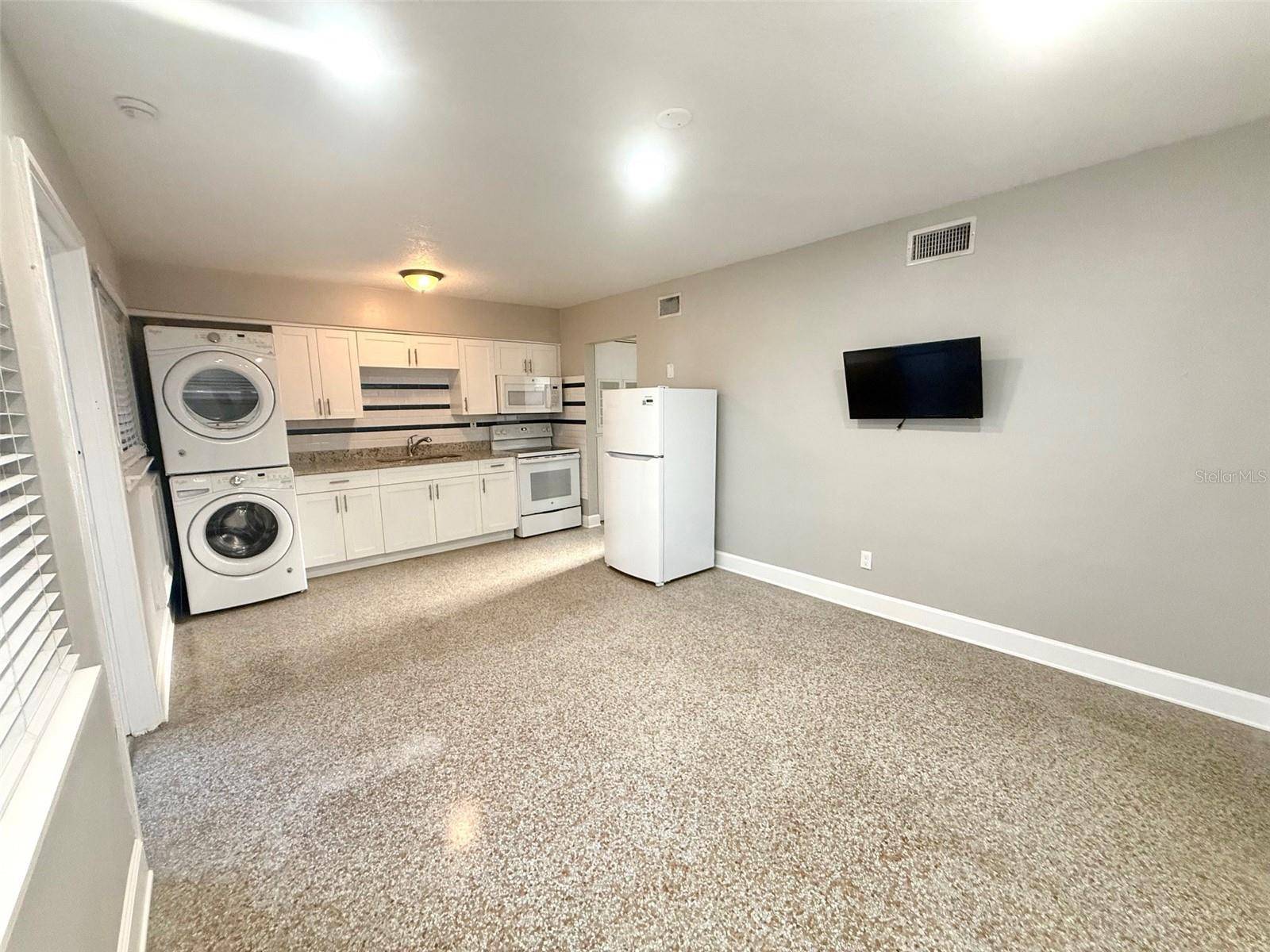 Tampa, FL 33606,64 DAVIS BLVD #4