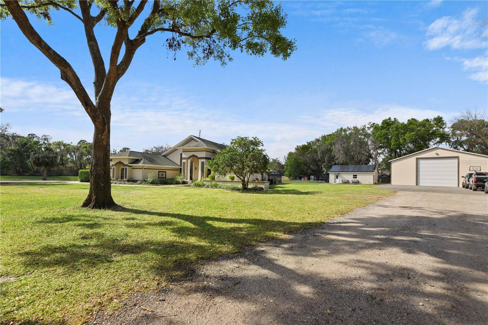 Lithia, FL 33547,8403 SOUTHWOOD PINES ST