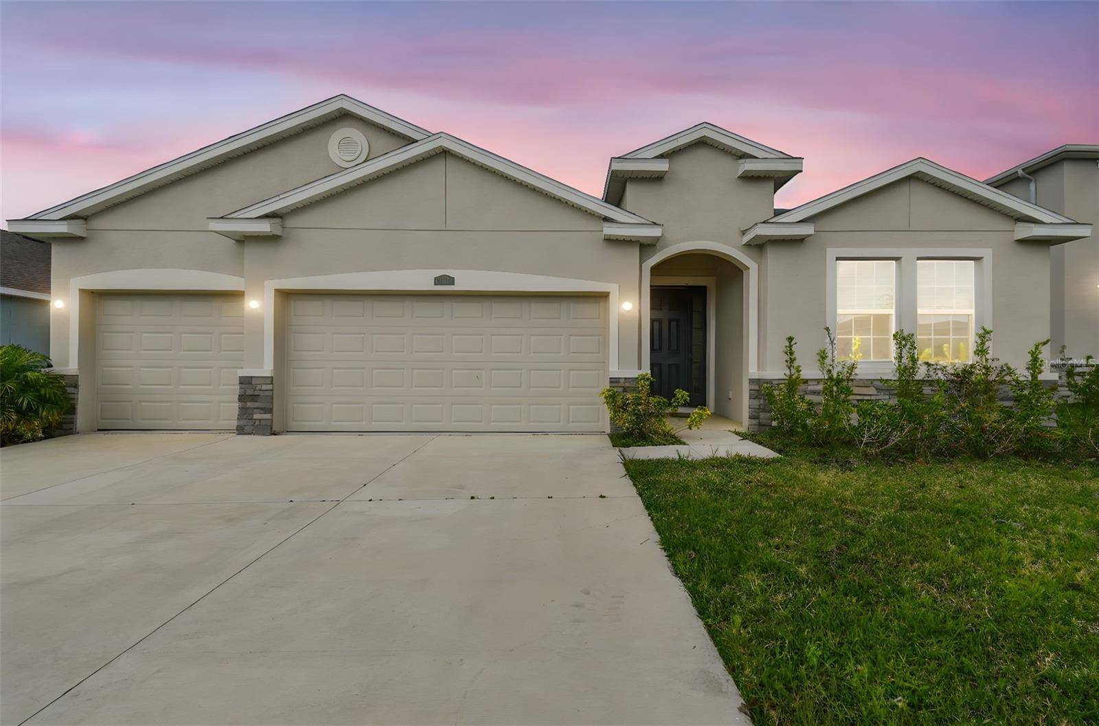 Zephyrhills, FL 33541,6674 COBBLE BLISS ST