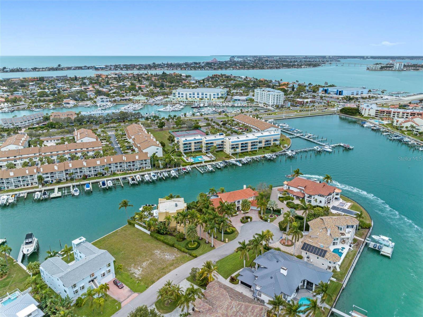 St Petersburg, FL 33715,1ST AVE S